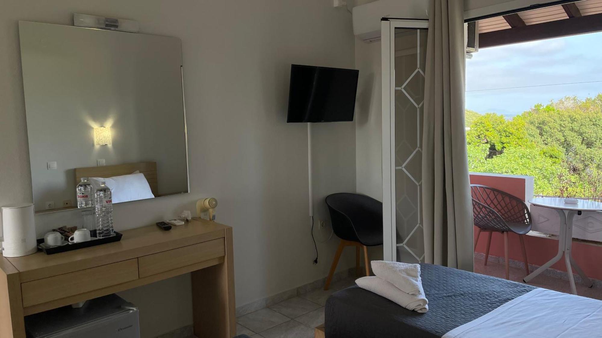 Alonaki Bay Apartment Halikounas Exterior photo